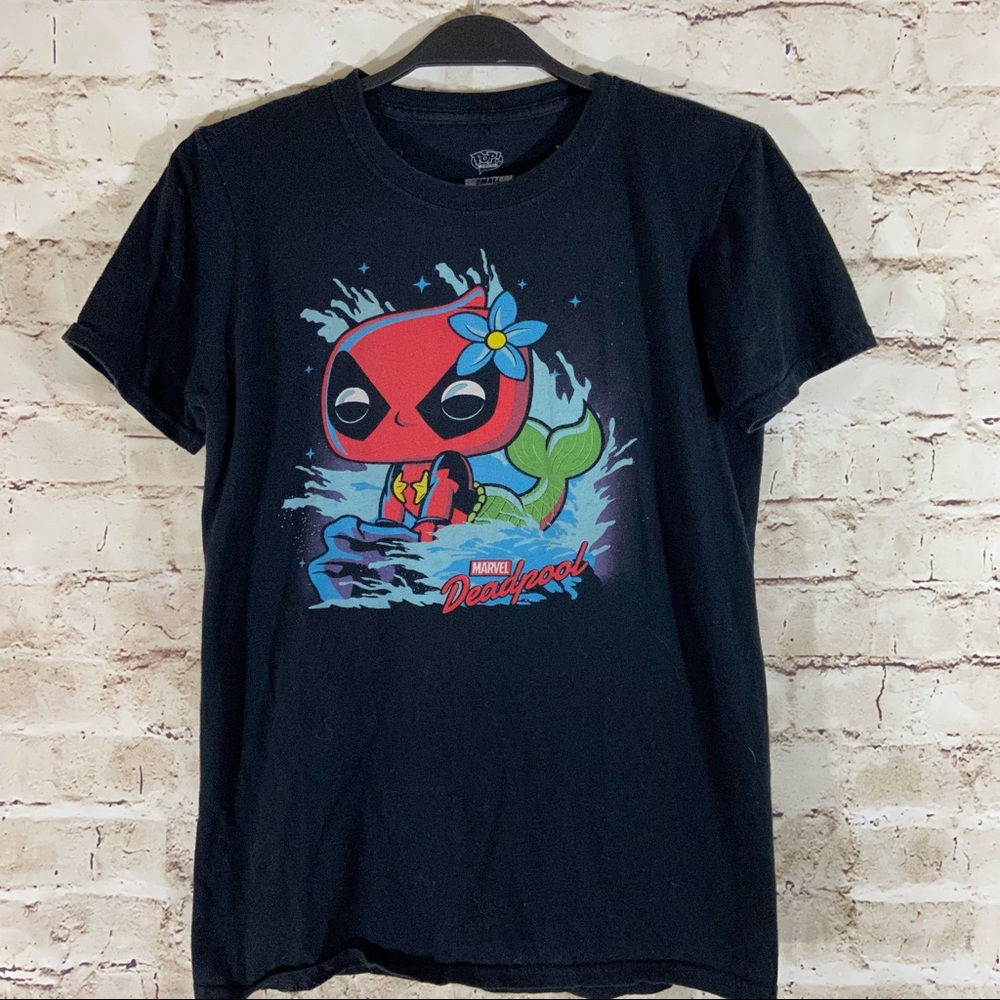 Funko Pop Deadpool Mermaid tee size small